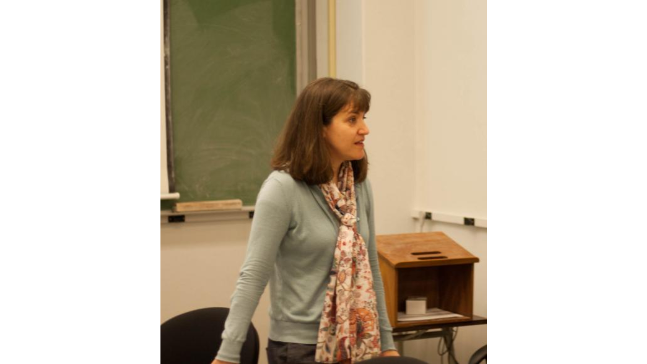 Picture of Jennifer Payne-Strimaitis in a classroom